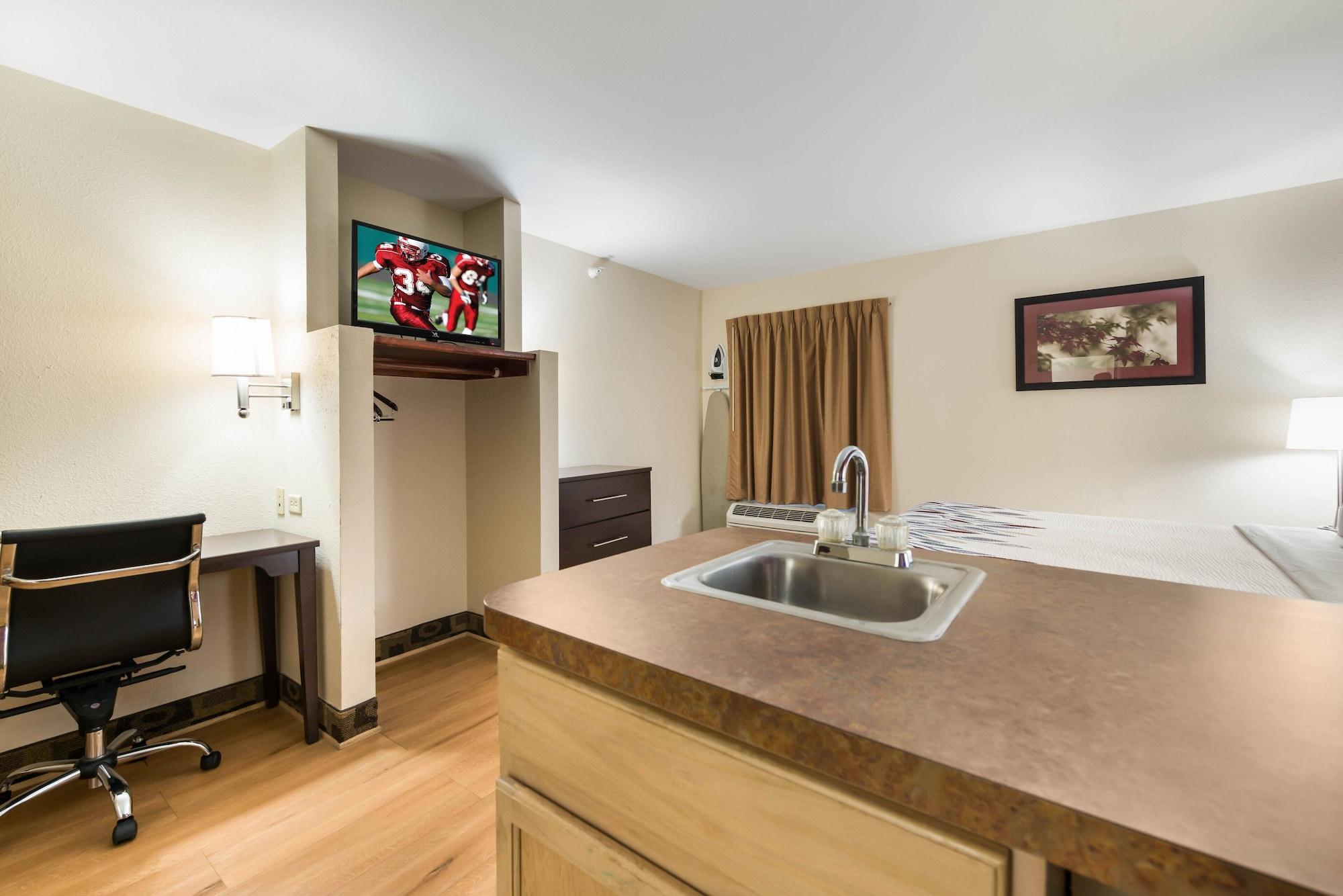 Red Roof Inn & Suites Monee Extérieur photo