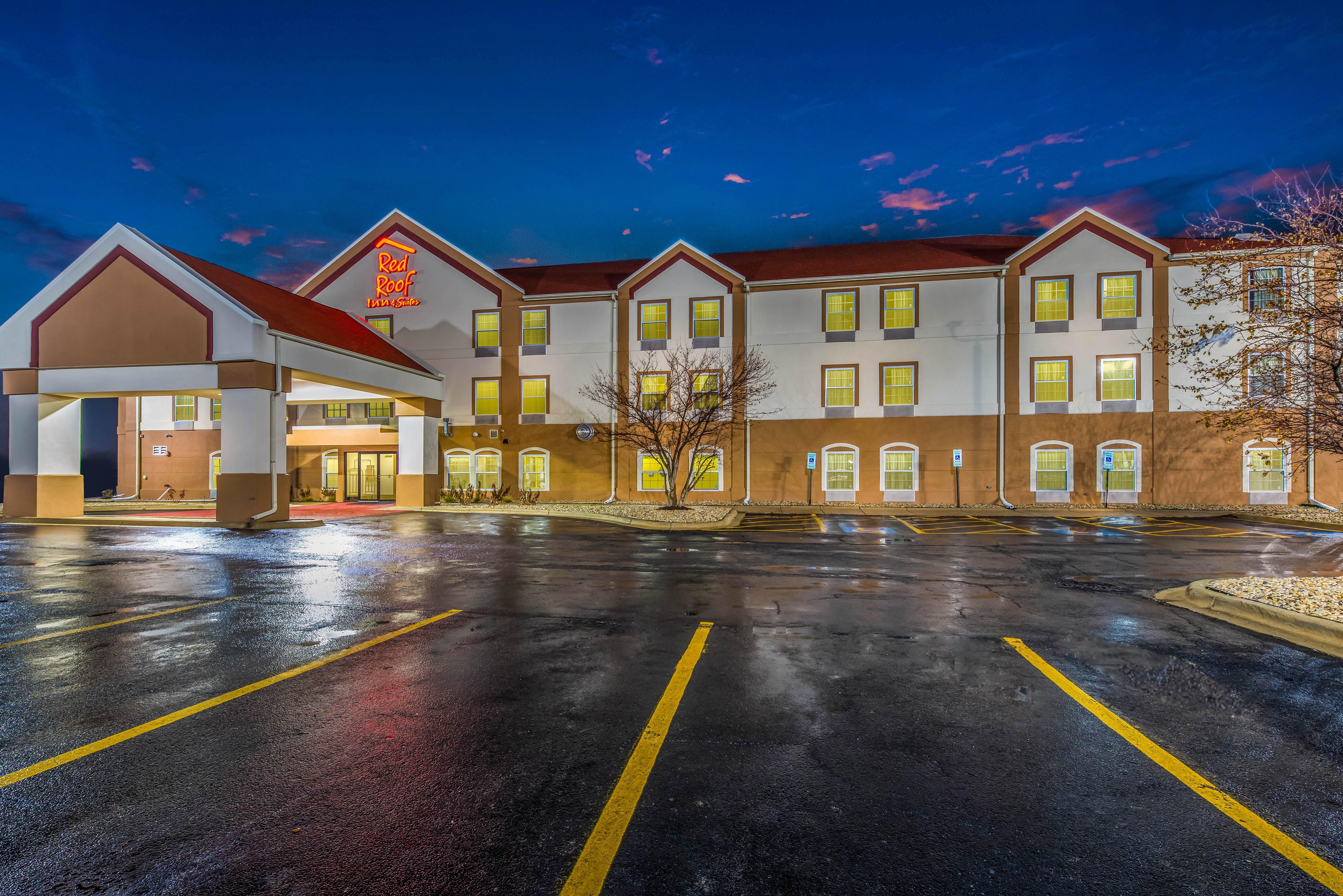 Red Roof Inn & Suites Monee Extérieur photo